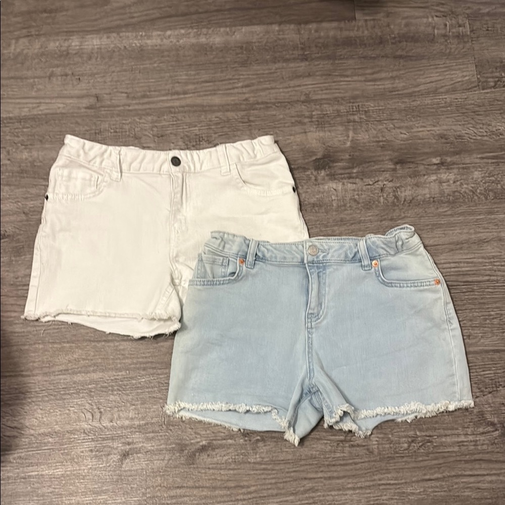 BUNDLE! 2 pairs of shorts Cat & Jack Blue and White Frayed Hem Shorts